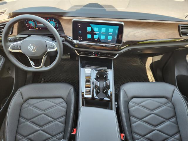 2026 Volkswagen Atlas SE with Technology