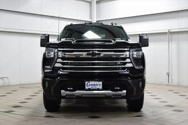 2026 Chevrolet Silverado 2500HD Crew Cab, Standard Bed, High Country, 4WD