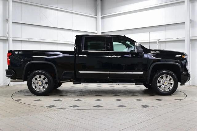 2026 Chevrolet Silverado 2500HD Crew Cab, Standard Bed, High Country, 4WD