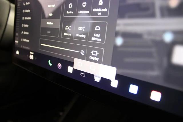 2022 Tesla Model S Plaid Tri Motor All-Wheel Drive