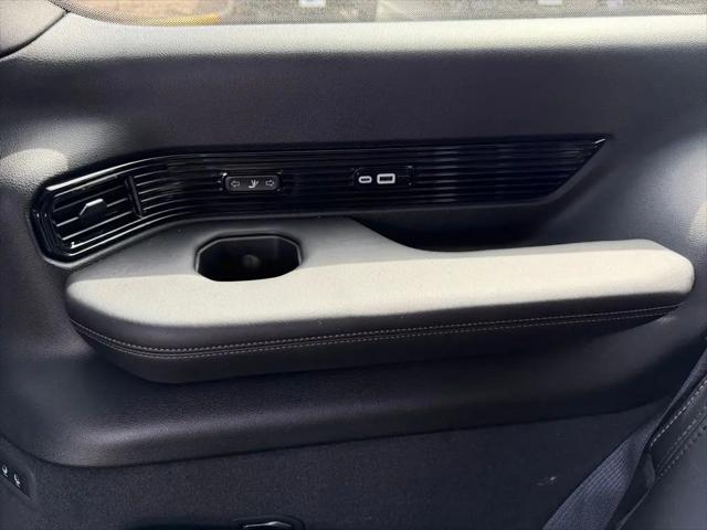 2026 Jeep Grand Wagoneer L Summit Obsidian 4x4