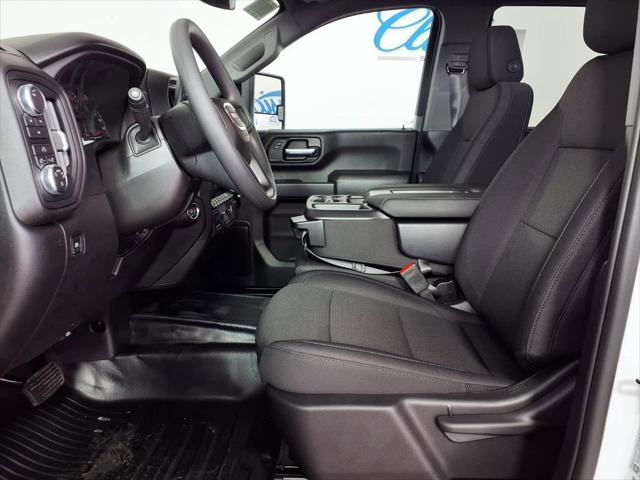 2026 GMC Sierra 2500HD Crew Cab, Standard Bed, Pro, 4WD
