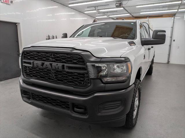 2023 Ram 3500 Tradesman Crew Cab 4x4 8' Box