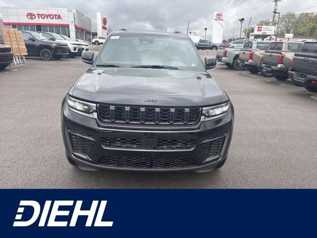 2026 Jeep Grand Cherokee GRAND CHEROKEE LAREDO ALTITUDE 4X4 2026 Jeep Grand Cherokee GRAND CHEROKEE LAREDO ALTITUDE 4X4