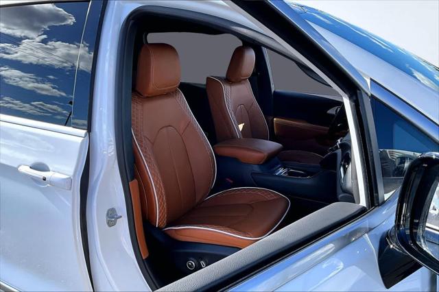 2026 Chrysler Pacifica Pinnacle AWD