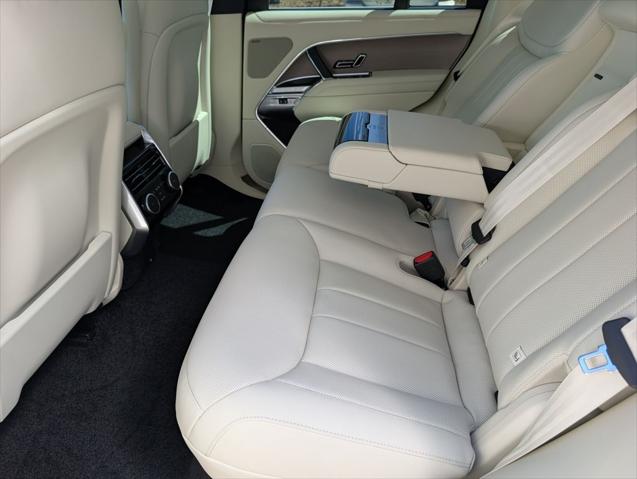 2026 Land Rover Range Rover P400 SE