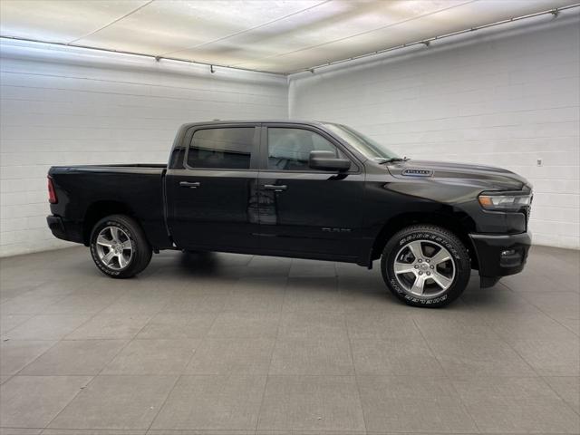 2026 RAM Ram 1500 RAM 1500 EXPRESS CREW CAB 4X2 57 BOX