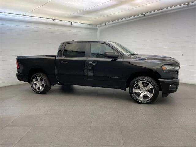 2026 RAM Ram 1500 RAM 1500 EXPRESS CREW CAB 4X2 57 BOX