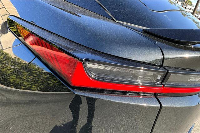 2026 Lexus RZ 550e F SPORT