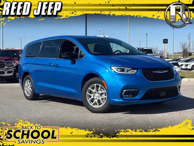 2026 Chrysler Pacifica Select for sale in Overland Park, KS
