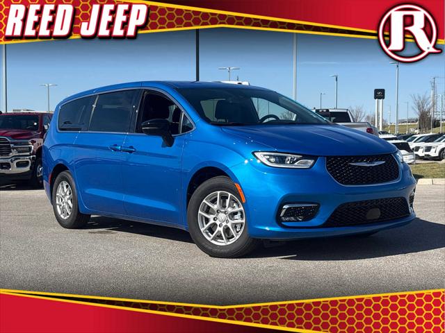 2026 Chrysler Pacifica Select for sale in Overland Park, KS