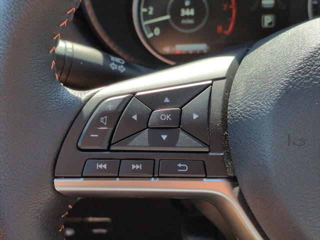 2025 Nissan Versa 1.6 SR