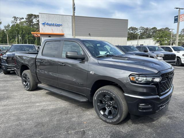 2026 RAM 1500 RAM 1500 EXPRESS CREW CAB 4X4 57 BOX