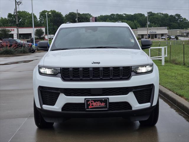 2026 Jeep Grand Cherokee GRAND CHEROKEE LAREDO ALTITUDE 4X4 2026 Jeep Grand Cherokee GRAND CHEROKEE LAREDO ALTITUDE 4X4