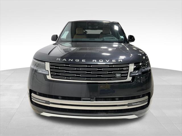2026 Land Rover Range Rover P530 SE