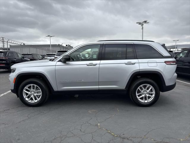 2026 Jeep Grand Cherokee GRAND CHEROKEE LAREDO 4X2 2026 Jeep Grand Cherokee GRAND CHEROKEE LAREDO 4X2