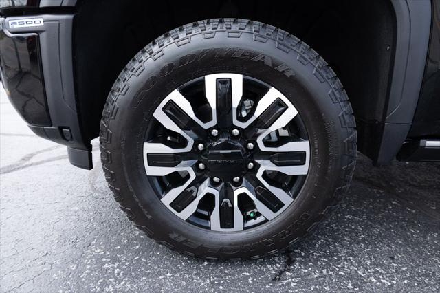 2026 GMC Sierra 2500HD Crew Cab, Standard Bed, Denali Ultimate, 4WD