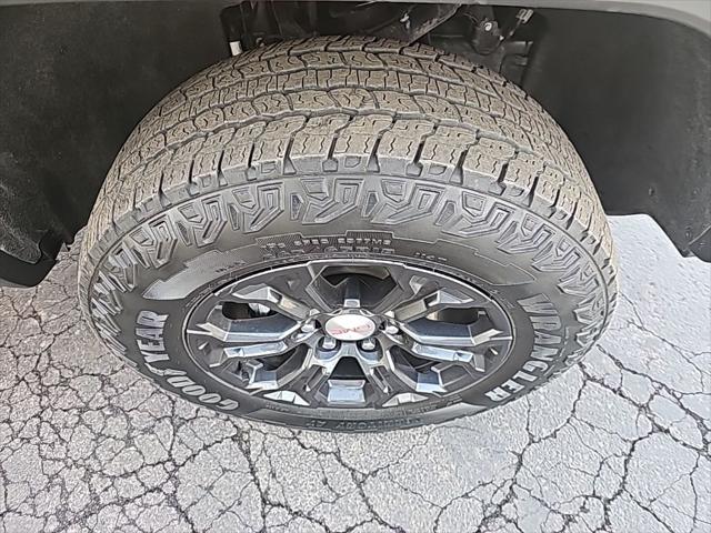 2023 GMC Canyon 2WD Crew Cab Short Box Elevation
