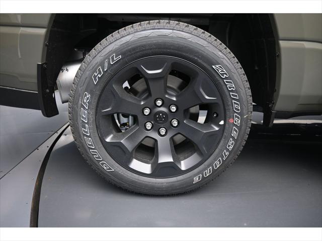 2026 Ram 1500 Express Crew Cab 4x4 5'7" Box