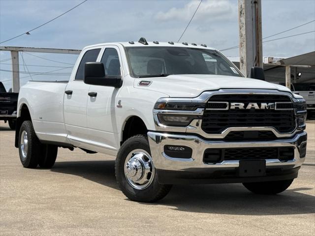 2026 RAM Ram 3500 RAM 3500 TRADESMAN CREW CAB 4X4 8 BOX
