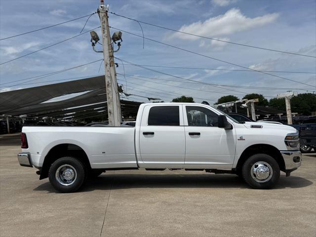 2026 RAM Ram 3500 RAM 3500 TRADESMAN CREW CAB 4X4 8 BOX