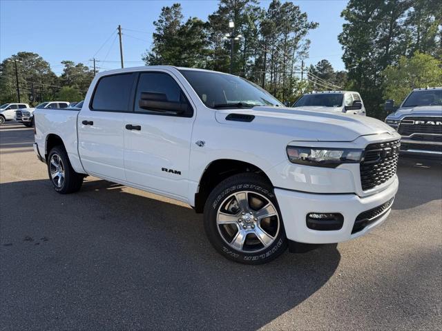 2026 Ram 1500 Express Crew Cab 4x2 5'7" Box