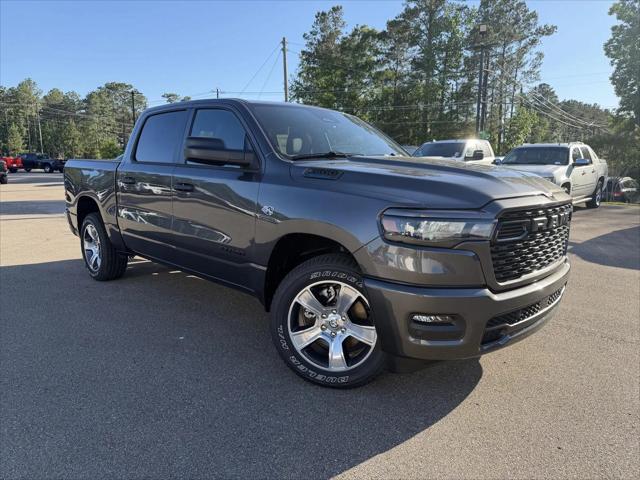 2026 RAM Ram 1500 RAM 1500 EXPRESS CREW CAB 4X2 57 BOX