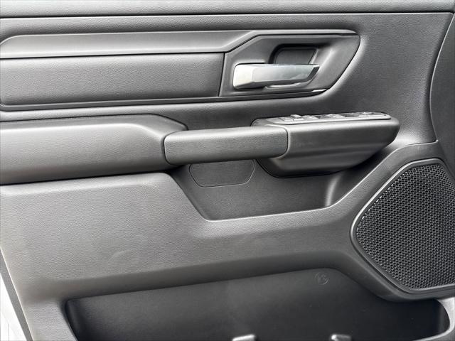 2026 Ram 1500 Tradesman Crew Cab 4x4 5'7" Box