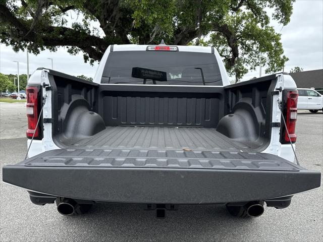 2026 Ram 1500 Tradesman Crew Cab 4x4 5'7" Box