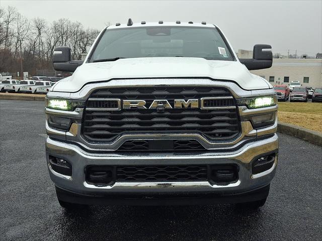2026 RAM Ram 3500 Chassis Cab RAM 3500 TRADESMAN CREW CAB CHASSIS 4X4 60 CA
