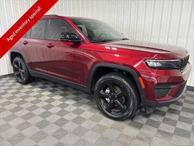 2023 Jeep Grand Cherokee Altitude 4x4 for sale near Celina, OH