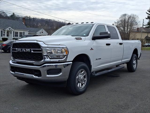 2019 RAM 3500 Tradesman Crew Cab 4x4 8 Box 2019 RAM 3500 Tradesman Crew Cab 4x4 8 Box