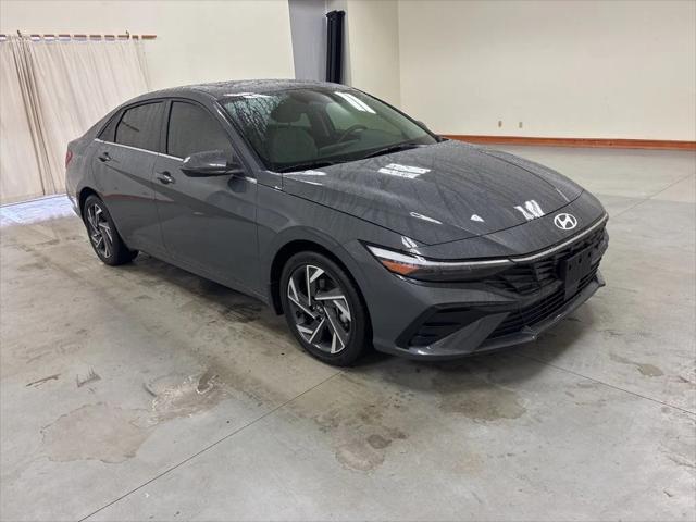 2025 Hyundai Elantra Hybrid Limited