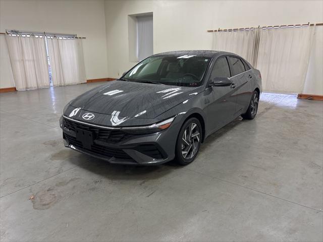 2025 Hyundai Elantra Hybrid Limited