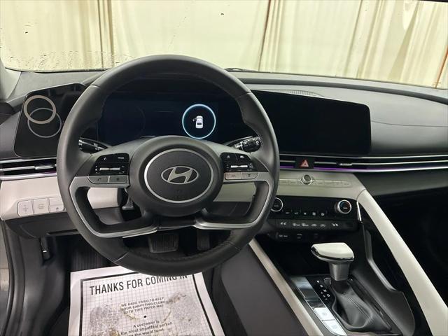 2025 Hyundai Elantra Hybrid Limited
