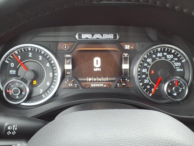 2022 Ram 1500 Big Horn Crew Cab 4x4 5'7" Box