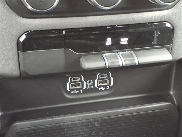 2022 Ram 1500 Big Horn Crew Cab 4x4 5'7" Box