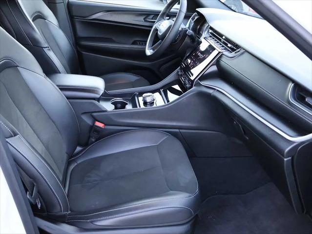 2025 Jeep Grand Cherokee Altitude 4x4