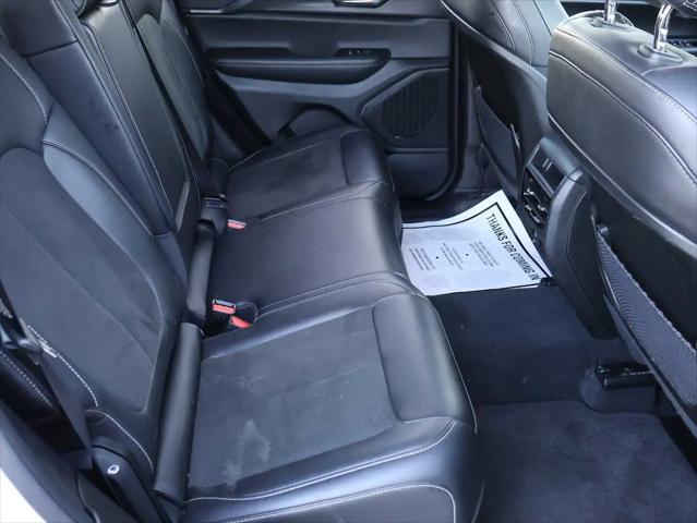 2025 Jeep Grand Cherokee Altitude 4x4
