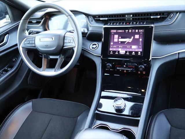 2025 Jeep Grand Cherokee Altitude 4x4