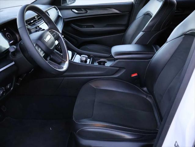 2025 Jeep Grand Cherokee Altitude 4x4