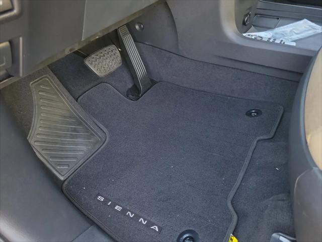 2022 Toyota Sienna Limited