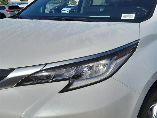 2022 Toyota Sienna Limited