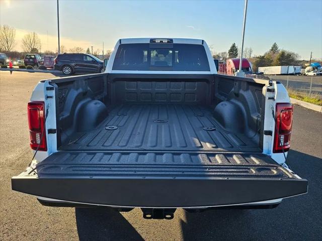 2026 Ram 3500 Laramie Crew Cab 4x4 8' Box