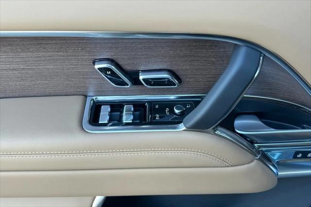 2026 Land Rover Range Rover P400 SE 7 Seat