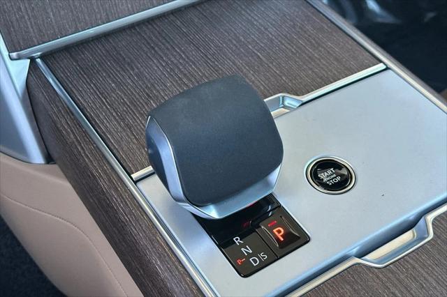 2026 Land Rover Range Rover P400 SE 7 Seat