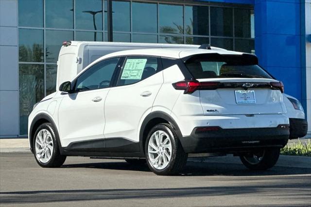 2027 Chevrolet Bolt LT FWD