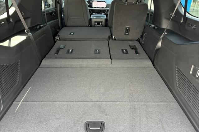 2026 Chevrolet Suburban LS, RWD