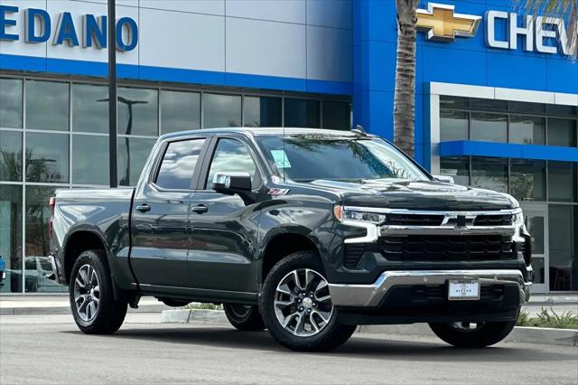 2026 Chevrolet Silverado 1500 4WD Crew Cab Standard Bed LT