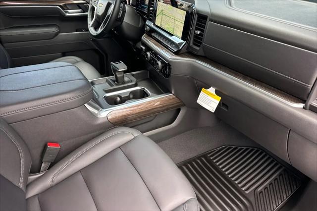 2026 Chevrolet Silverado 1500 4WD Crew Cab Standard Bed LT